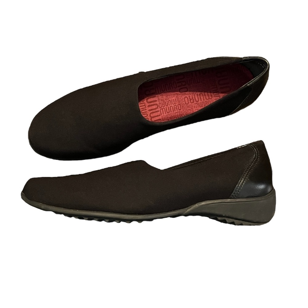 munro traveler slip on